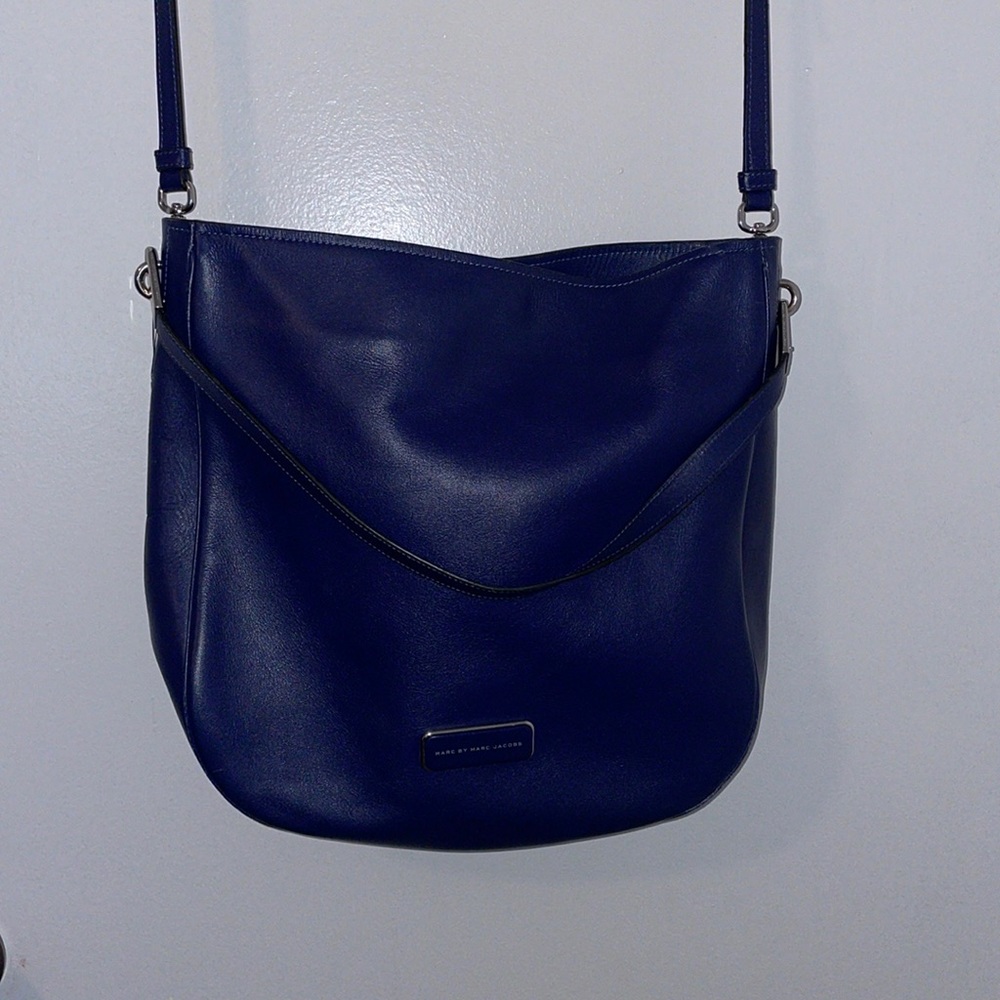 Marc Jacobs large bag. Navy Blue. Leather